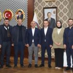baskan_sogut_okudan_ve_yonetimini_agirladi_h66388.jpg