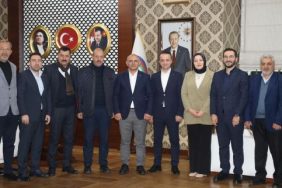baskan_sogut_okudan_ve_yonetimini_agirladi_h66388.jpg