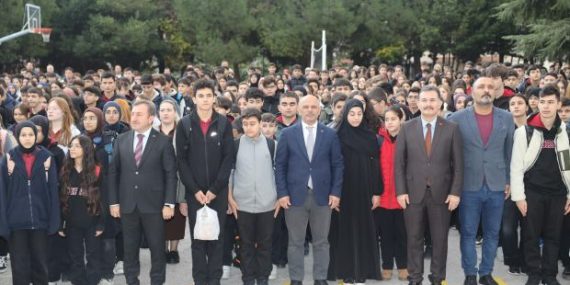 Başkan Söğüt, haftayı Körfezli öğrencilerle açtı