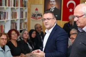 derince_lisesi_mezunlari_dernegi_ogretmenlerini_unutmadi_h66363.jpg