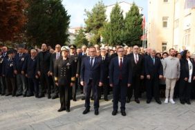 derincede_ataturke_sonsuz_saygi_h66283.jpg