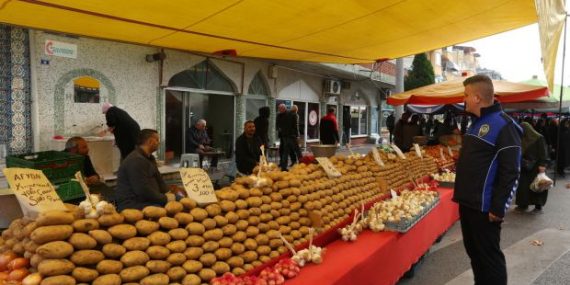 Derincede Pazarlarda  Denetimler Sürüyor