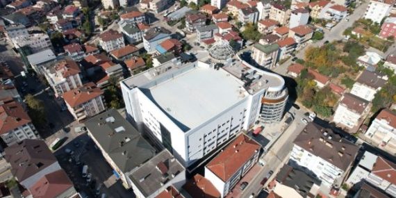 Derince’nin yeni belediye binası şekilleniyor