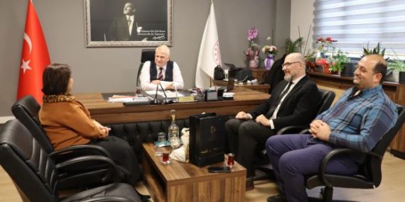 İzmit Belediyesi, Öğretmenler Günü dolayısıyla İlçe Milli Eğitim Müdürü’nü ziyaret etti