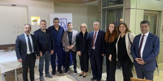 Kocaeli Çevre Platformu ve TMMOB Makina Mühendisleri Odası Kocaeli Şubesi 101. Yılında Cumhuriyet’e Saygı Buluşması düzenledi.