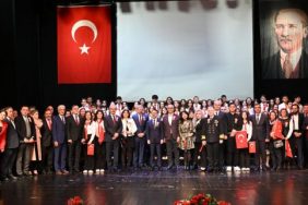 ogretmenler_gunu_kutlama_programi_valimiz_ilhami_aktasin_katilimlariyla_gerceklestirildi_h66361.jpg