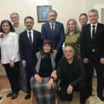 vali_aktas_sehit_ogretmen_erkan_aydinin_annesini_ziyaret_etti_h66358.jpg