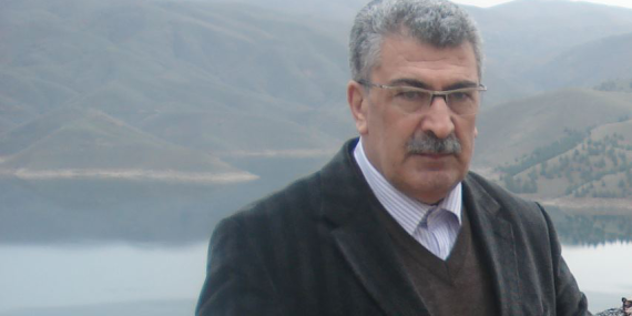Halk Eğitim eski müdürü annesini kaydetti