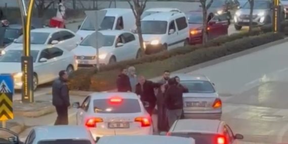 Yaya Geçidinde Büyük Kavga!