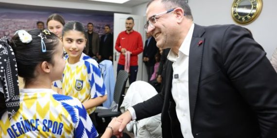 Derincespor’un Şampiyonları Başkan Gökçe ile Buluştu