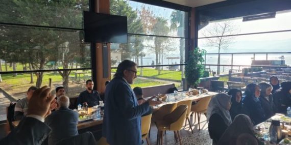 Diyanet Sen Kocaeli Şubesi 24 Kasım öğretmenler günü kapsamında ilçelerde Kur’an Kursu Öğreticileri etkinlik yaptı