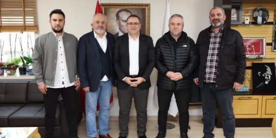 Oxijen Medya’dan Derince Belediye Başkanı Sertif Gökçe’ye ziyaret.