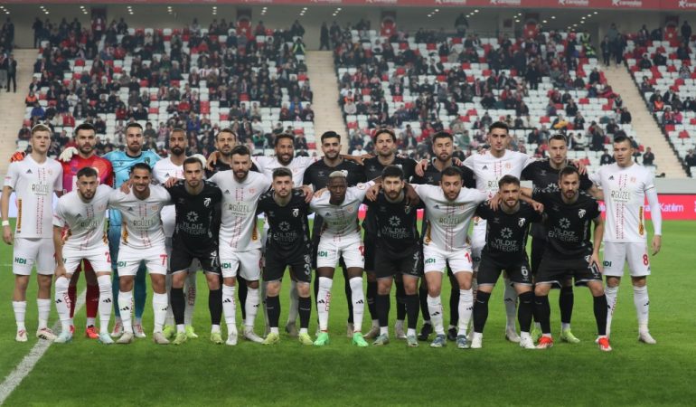 Dostluk, futbolun önüne geçti