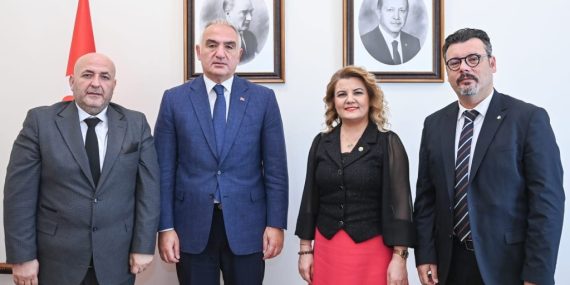 Hürriyet’ten Bakan Ersoy ve vekillere gala davetiyesi