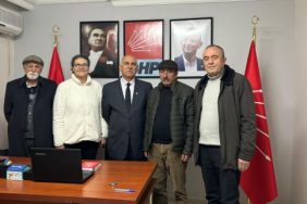 chp_derince_gecici_kuruldan_derince_ekspres_gazetesine_ziyaret_h66555.jpg