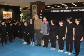 cocuklarin_ve_genclerin_performanslari_ayakta_alkislandi_h66568.jpg