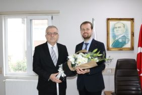derince_ilce_saglik_mudurlugu_gorevine_atanan_uz_dr_bilal_turana_hayirli_olsun_ziyareti_gerceklestirildi_h66510.jpg