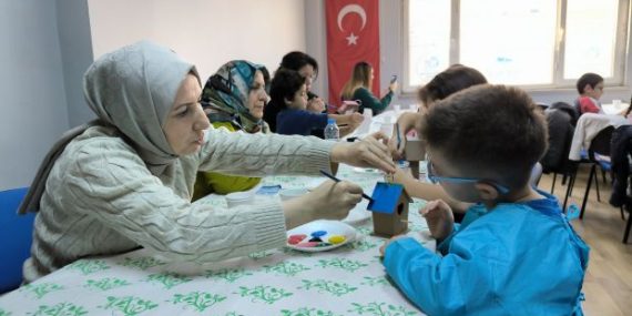 Derince’de Çocuklar Gönüllerince Eğleniyor