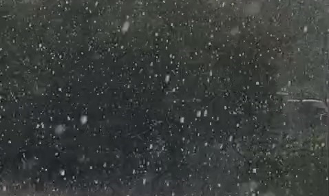 Kocaeli’de aniden bastıran dolu sürücülere zor anlar yaşattı