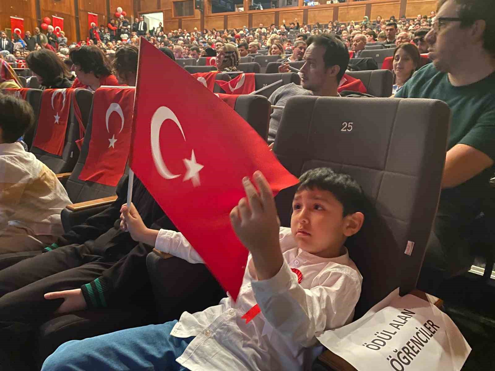 23 Nisan coşkuyla kutlandı
