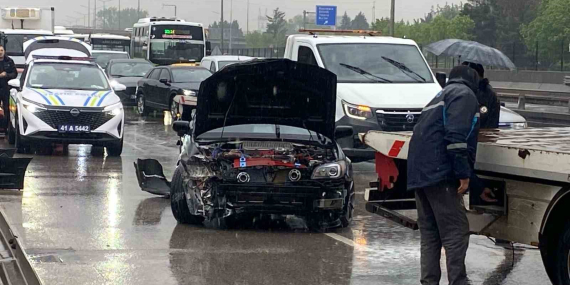 Yağmur kazayı beraberinde getirdi
