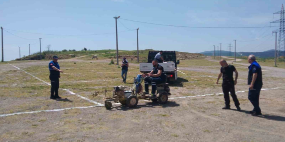 Kurban satış alanında çizgiler çekildi