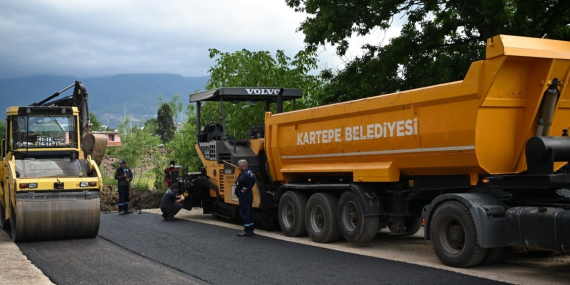Kartepe’de 930 ton asfalt serimi gerçekleştirildi