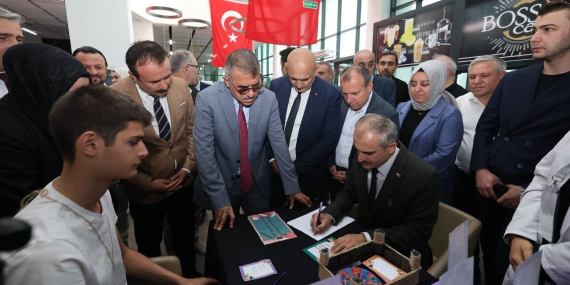 Bilim Şenliği kapılarını açtı, kaşif adayları alana koştu