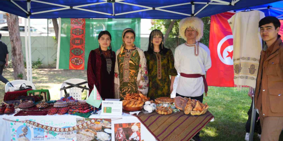 İşveren ile öğrenciler buluştu, kariyer festivali şenliğe döndü