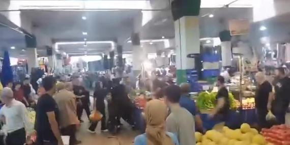 Pazarcı esnafı tarafından kızının yanında darp edildi