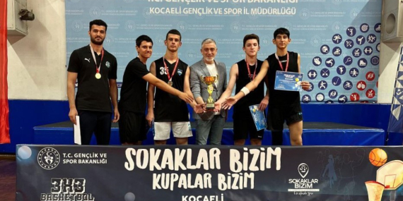 Çayırova’nın genç basketbolcuları il şampiyonu oldu