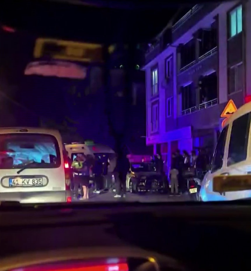 Araçla çarpışan motosikletli hayatını kaybetti, 1 kişi de yaralandı
