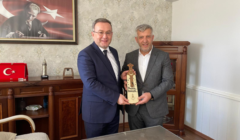 Kocaeli Trabzonlular Derneği’nden, Derince Kaymakamı Demirelli’ye ziyaret