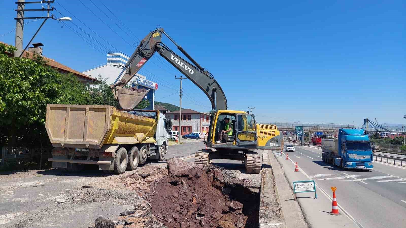 Kirazlıyalı’ya trafiği rahatlatacak durak cebi yapılıyor
