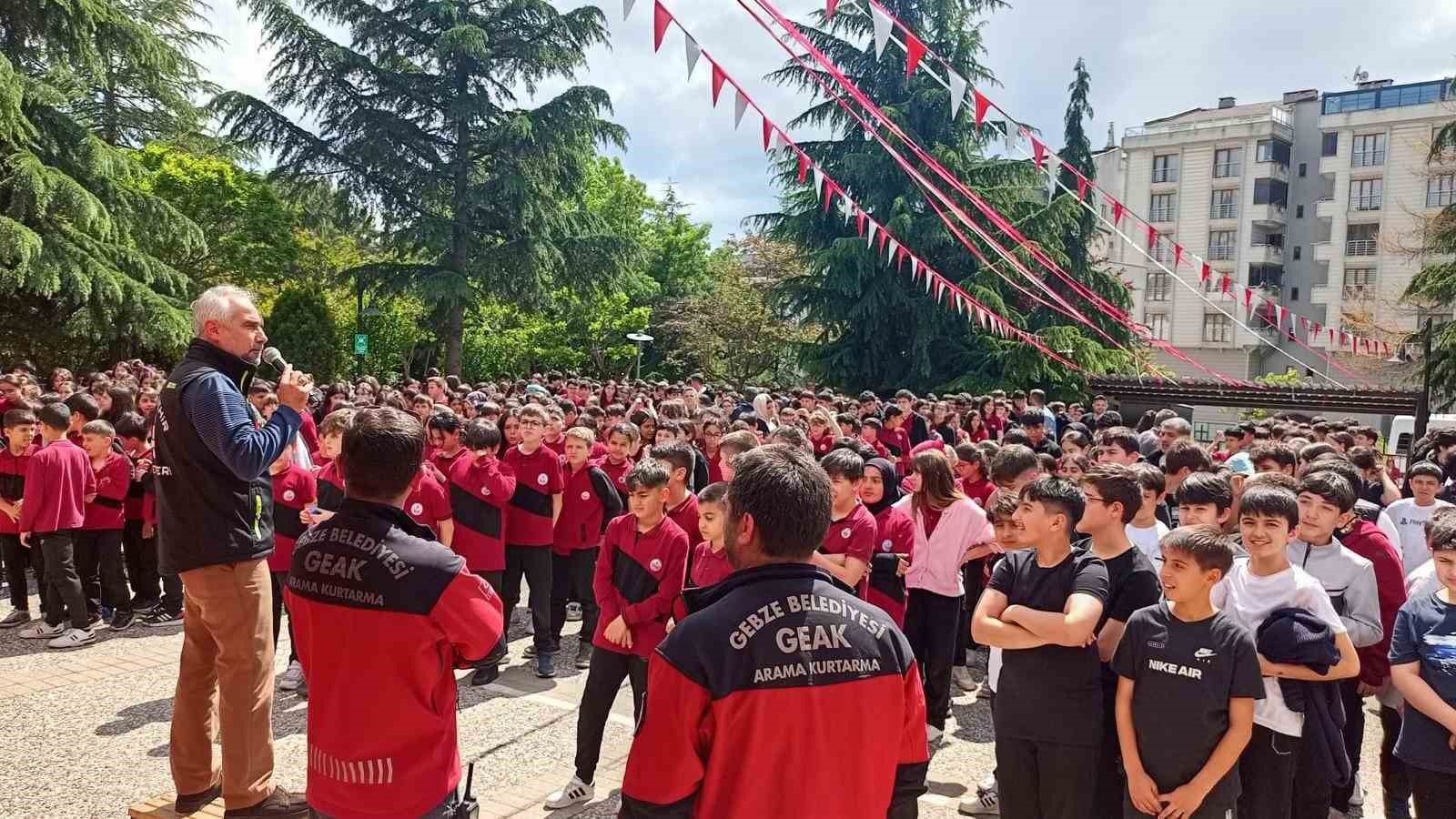 Özel bireylere afet ve tatbikat eğitimi
