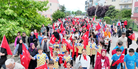 Derince’de 19 Mayıs Şölen Havasında Kutlanıyor