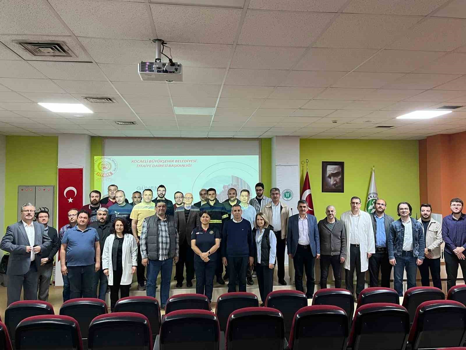 Büyükşehir itfaiyesinden KOÜ personeline eğitim
