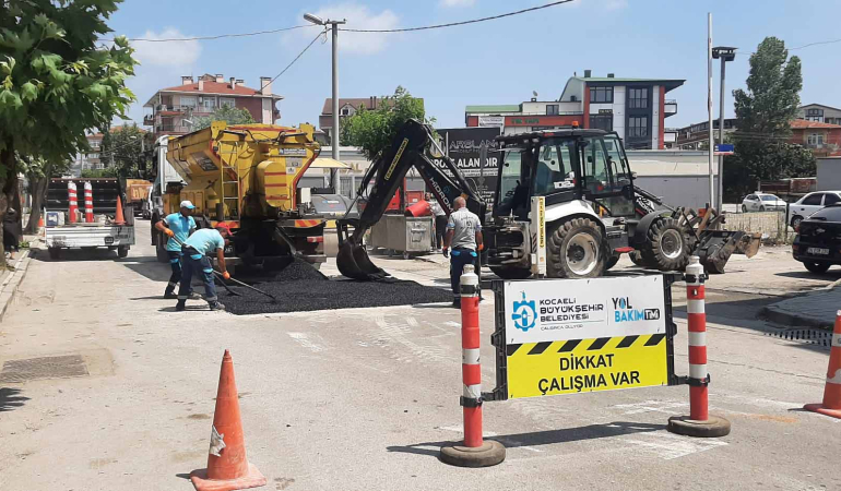 Büyükşehir sahada, yollar 7/24 güvende