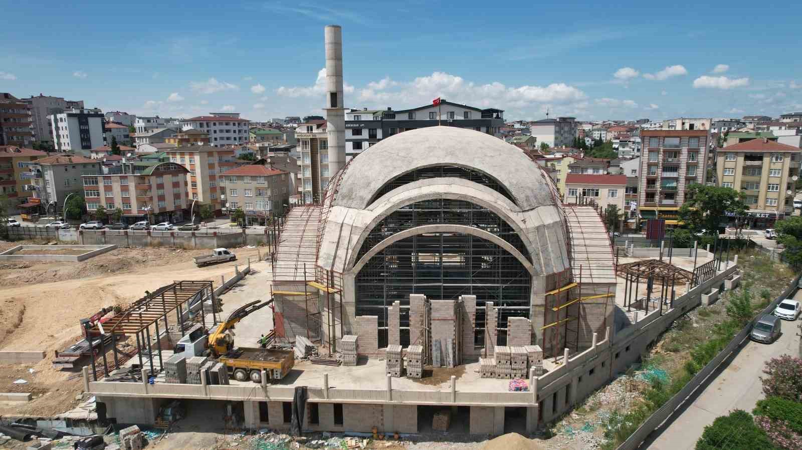 Çayırova’ya yeni nefes: Kent meydanı yükseliyor
