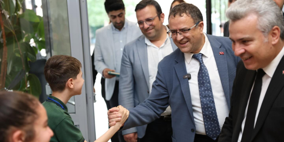 Şehit Mahmut Top Ortaokulu’nda sanat şöleni