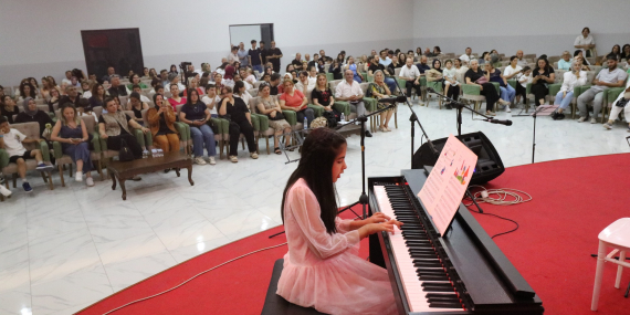 Derince’de genç yetenekler sahne aldı