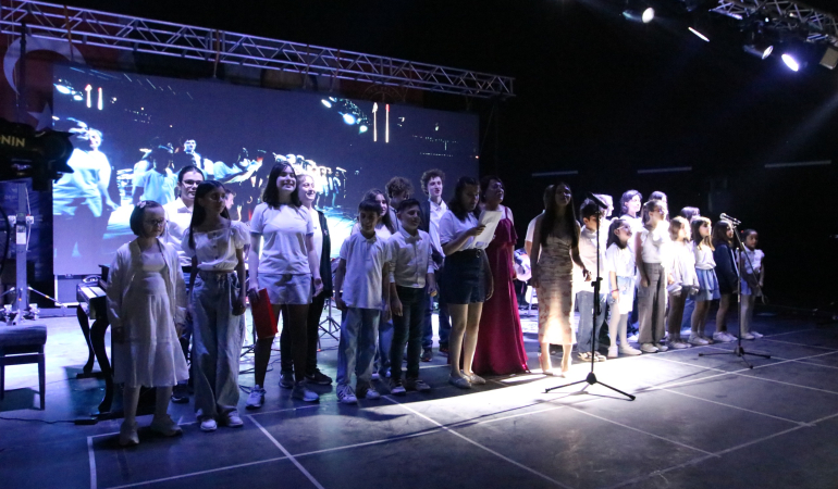 Derince’de muhteşem gece