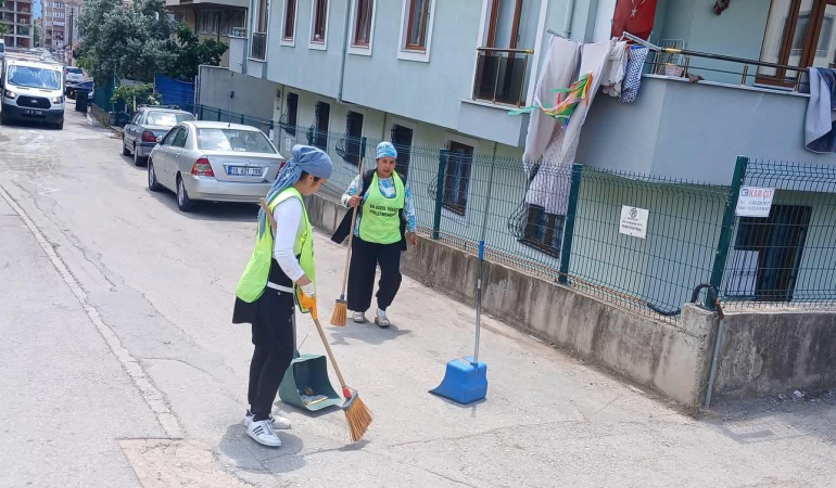 Körfez’de sokaklar kadınlara emanet