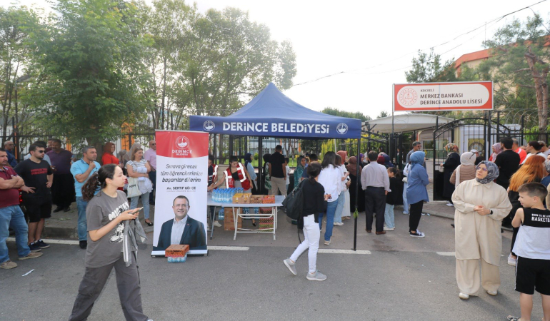 Derince Belediyesi LGS’ye giren  öğrencileri yalnız bırakmadı