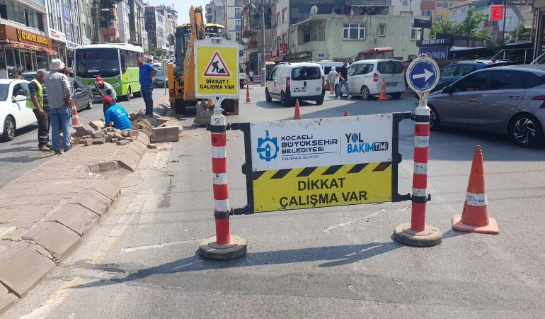 Öğrenciler yaya geçidi istedi, Büyükşehir hemen yaptı