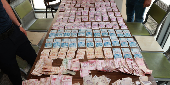 Dilencinin üzerinden 20 bin TL çıktı, zabıta bile şaştı kaldı