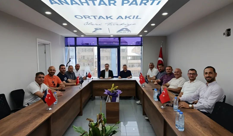 Esnaf Odası’ndan Anahtar Parti ‘ye ziyaret