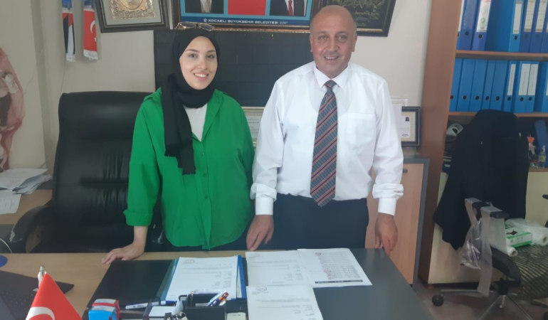 Tatil yapmadı, kızıyla et dağıttı