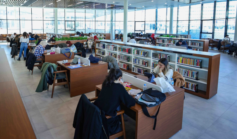 Büyükşehir’le harflerin renkli dünyasına yolculuk