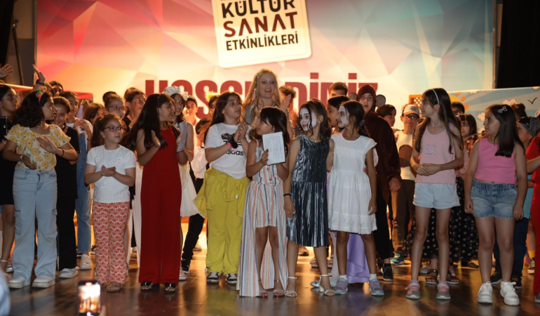 Sanat Merkezi’nden unutulmaz yıl sonu programı